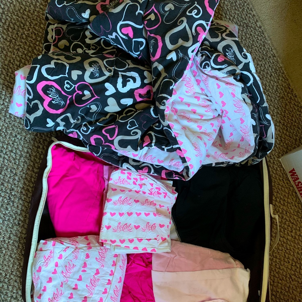 SoCal bedding set